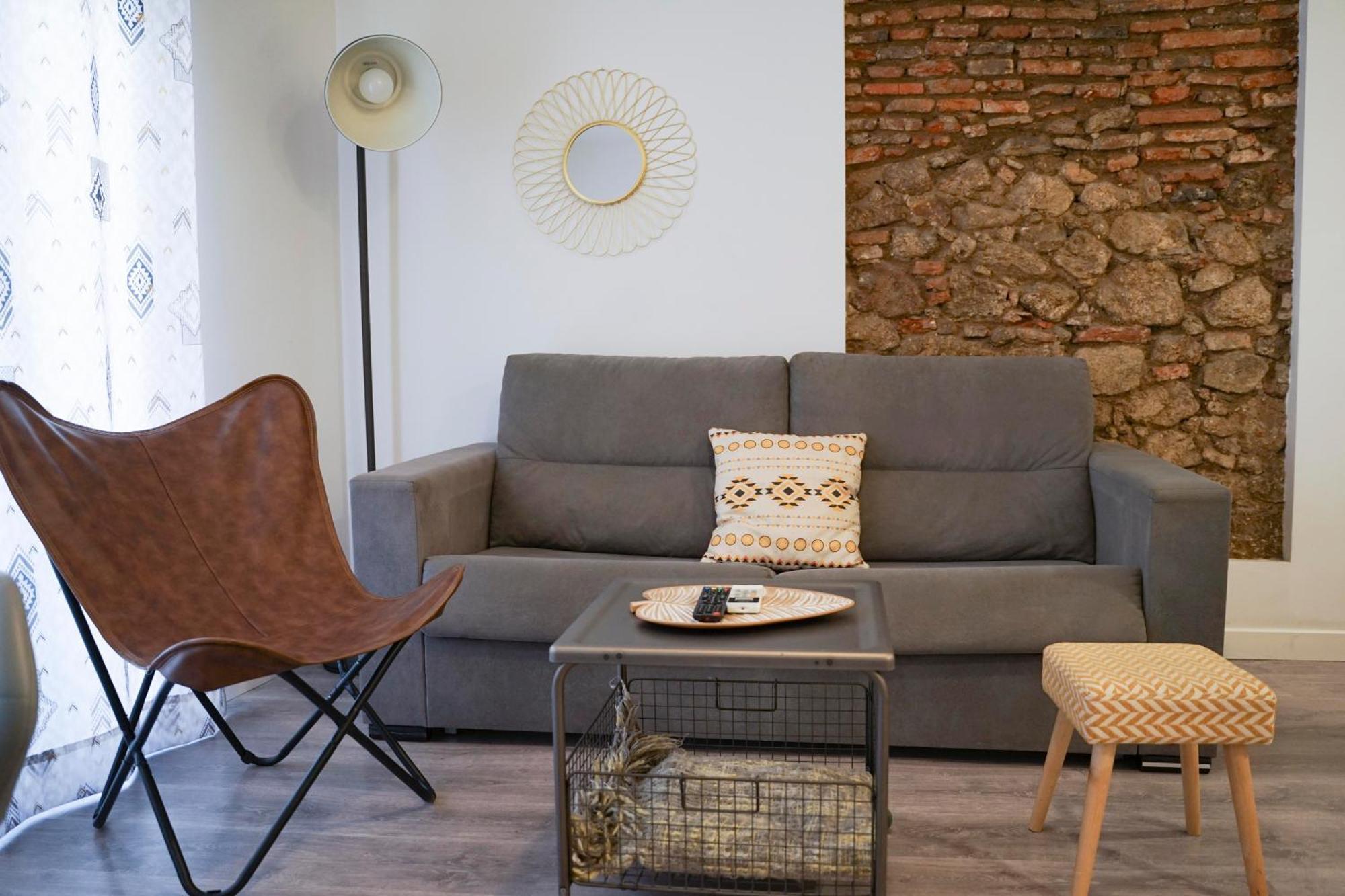 Apartamentos Suites Cariatide Plasencia Exteriör bild