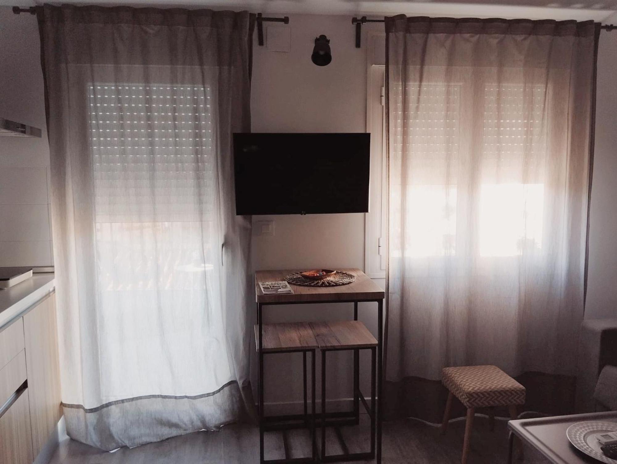 Apartamentos Suites Cariatide Plasencia Exteriör bild