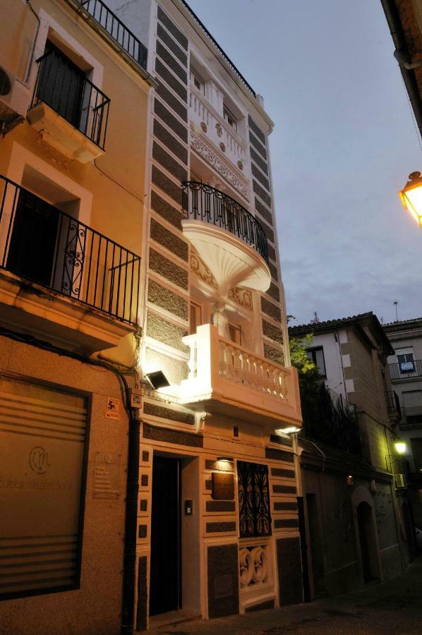 Apartamentos Suites Cariatide Plasencia Exteriör bild