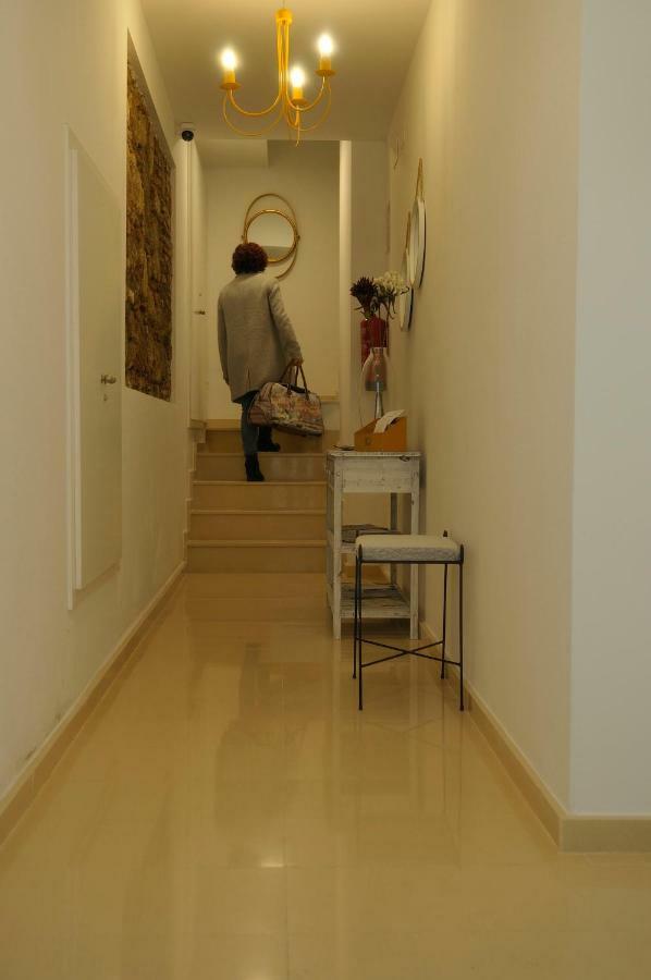 Apartamentos Suites Cariatide Plasencia Exteriör bild